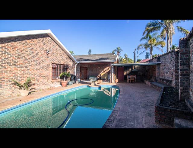 4 BEDROOM HOUSE FOR SALE IN DORCHESTER HEIGHTS